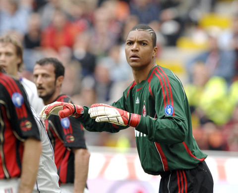 保加利亚传奇佩内夫被紧急送往肿瘤医院治疗，他曾患有睾丸癌