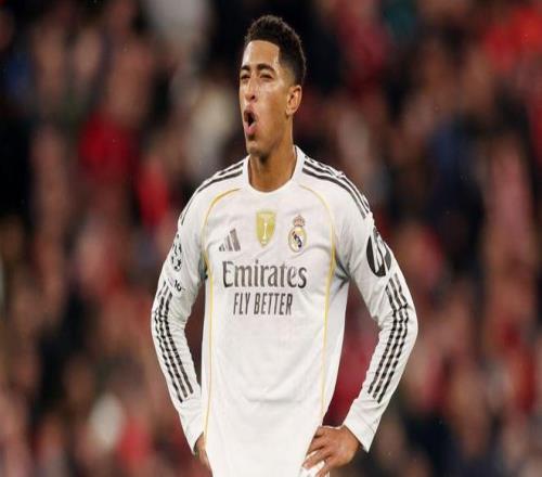 伯恩利主帅：布罗亚有望周末复出，对阵切尔西将会非常艰难（伯恩利主帅称布罗亚有望本周末复出，迎战切尔西将是一场硬仗）