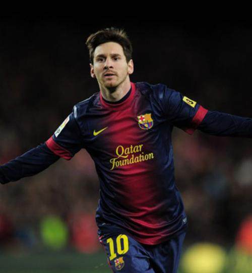 世界杯小组赛抽签揭晓，各组形势激烈，比利时、西班牙、法国等强队争夺晋级，姆巴佩与哈兰德有望对决，阿根廷实力强劲，晋级概率极高。