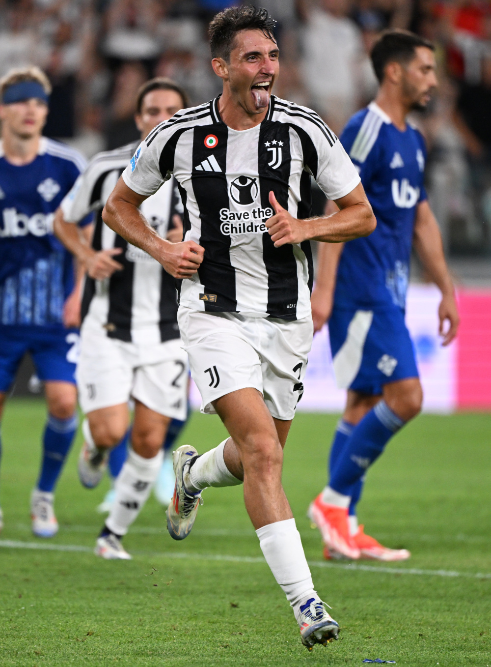 山西男篮13分力克广东，徐杰25+5+11奎因首秀27+8，张皓嘉表现灾难